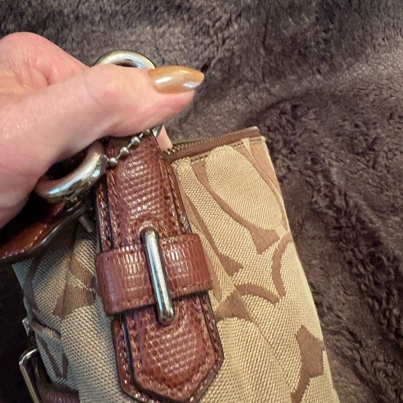 Coach Tan and Brown Signature Shoulder Bag - Picture 9 of 10